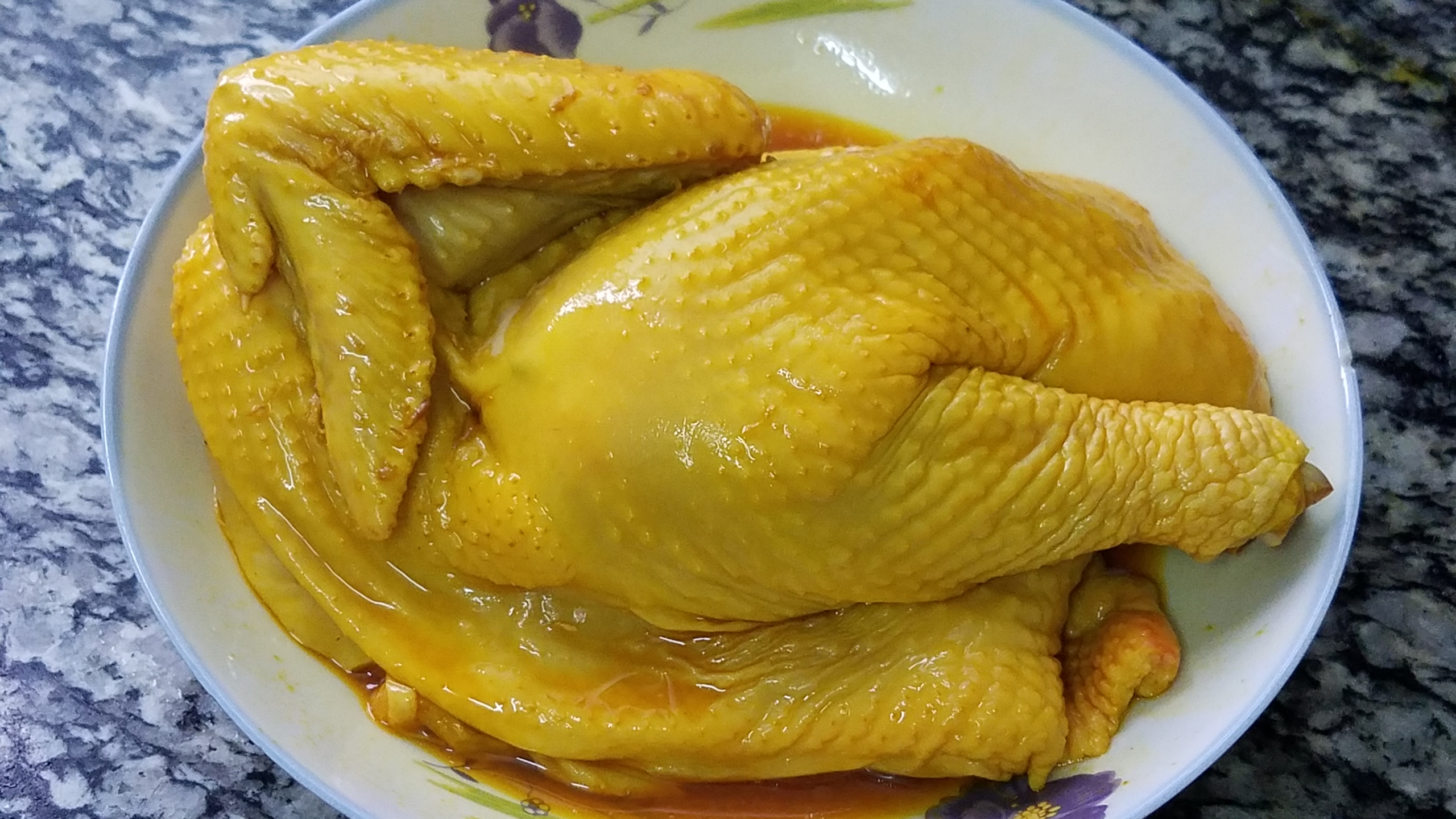 广东名菜盐焗鸡超级简单,正宗广东盐焗鸡的做法又黄又脆