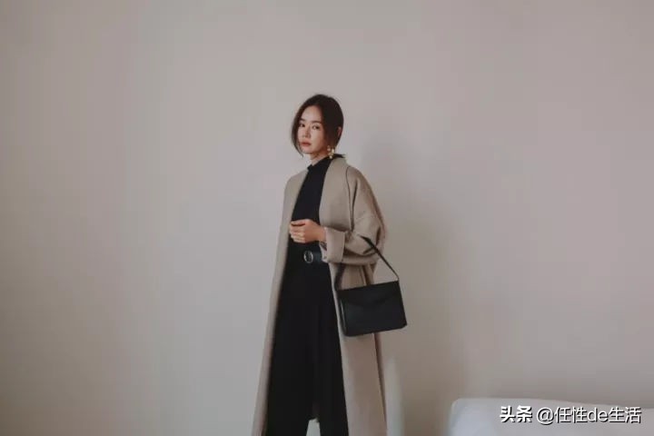 韩国女星上节目穿什么衣服,韩国女明星衣服有多敢穿