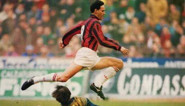 足球7号有什么特殊意义,足球16号一般是什么位置