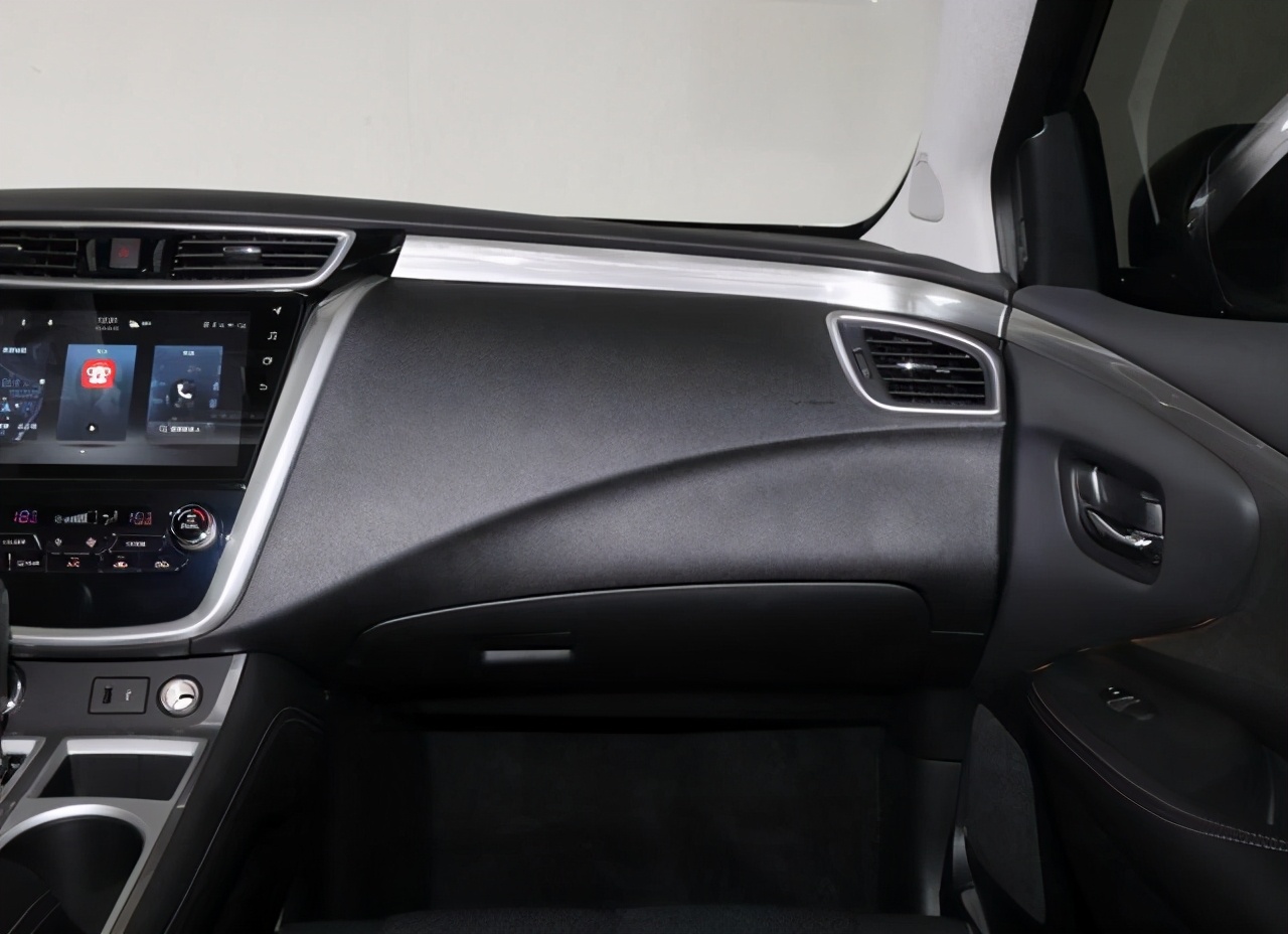 日产楼兰与汉兰达哪个值得买,日产楼兰27万左右提车感受