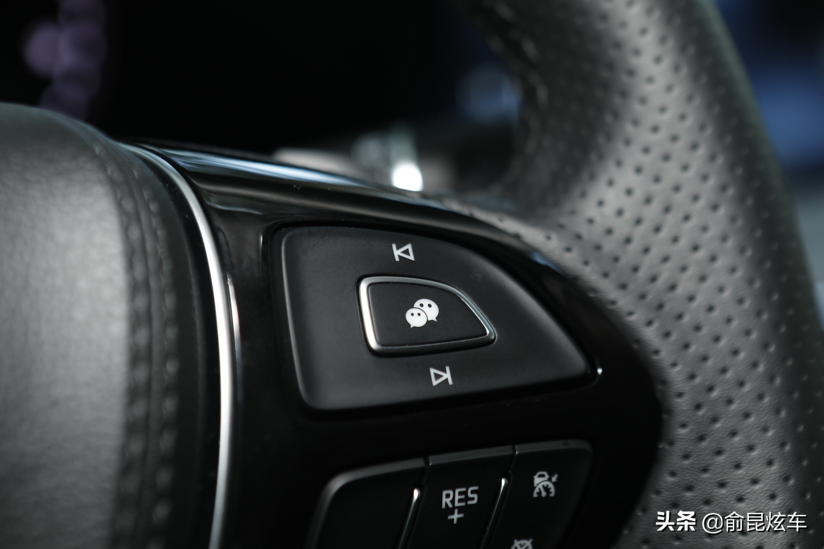 福特领裕6座尊领型评测,江铃福特领裕五座空间实测