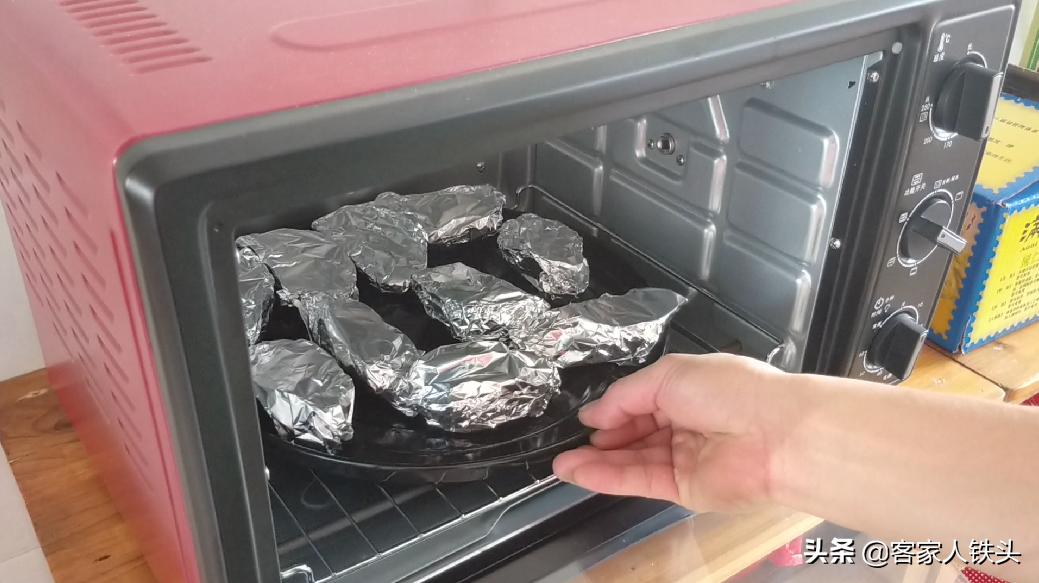 10元3个蒜蓉生蚝,正宗粉丝生蚝