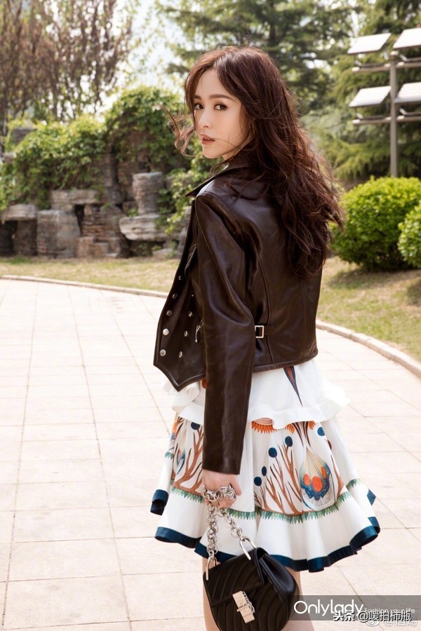 安利新歌学跳舞，唐嫣竟然是个疯狂的追星girl！