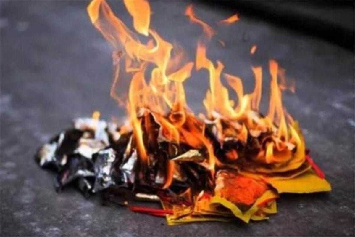 墓碑上的公故显考什么意思,墓碑上的公故显考是什么意思