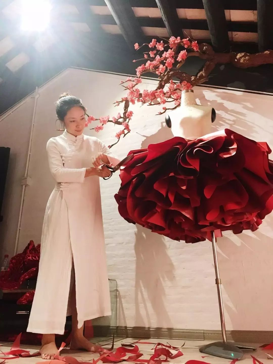 用一张纸折出来的少女教程,简单的一张纸折出让你想不到东西