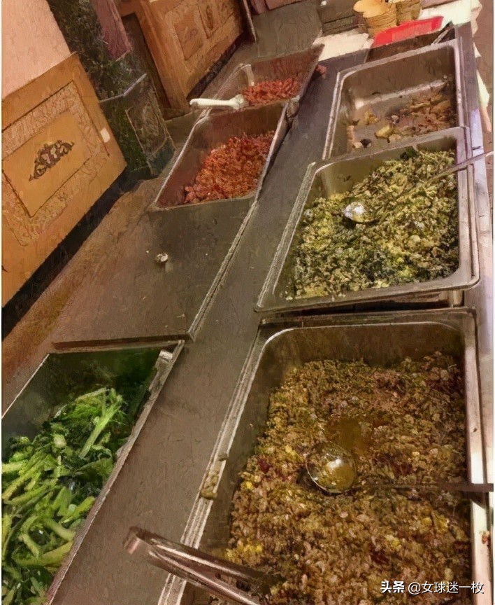 中国女足夺冠回国待遇,中国女足夺冠后球迷回应加薪