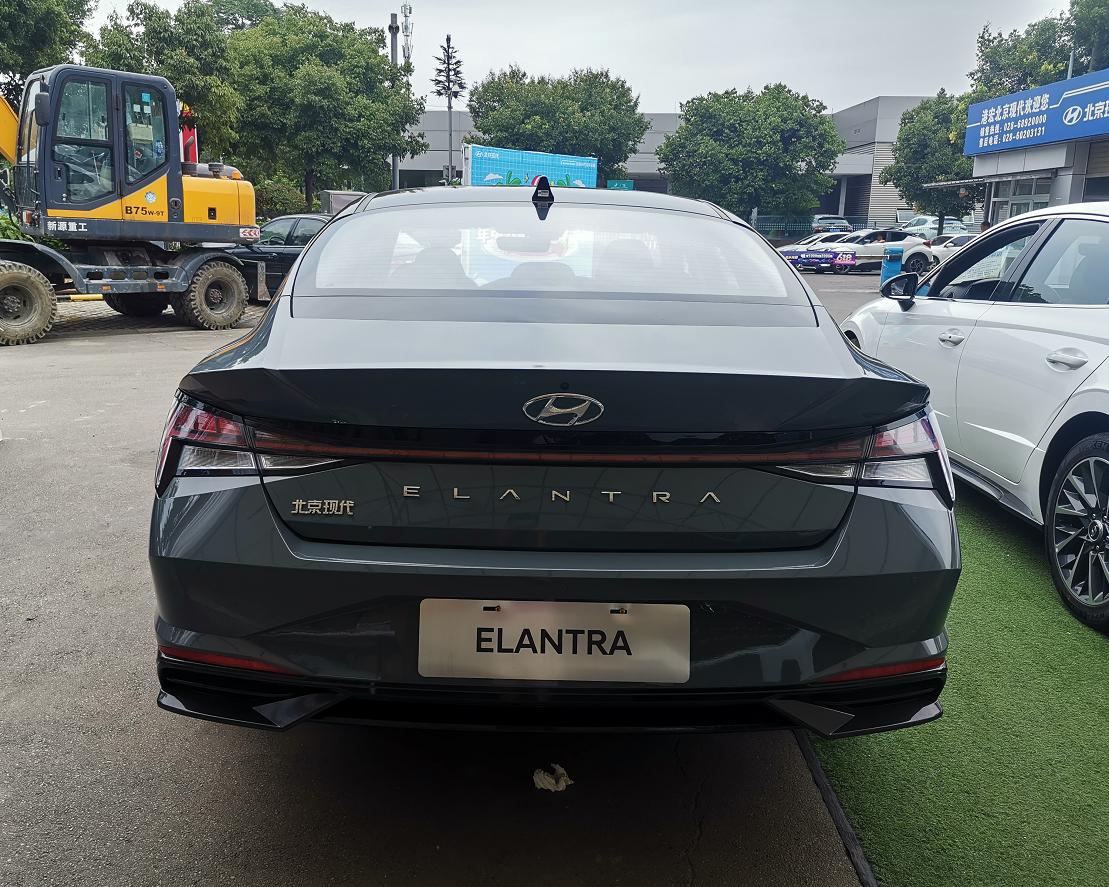 新款伊兰特全景影像,最新款第七代伊兰特仪表盘