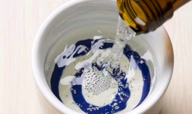 车内空调有股腐臭怎么解决,车内空调霉味怎么去除