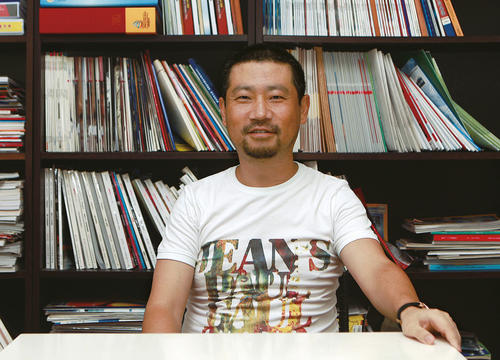 孤身一人撼动国外经济圈的民间高手—弓伟