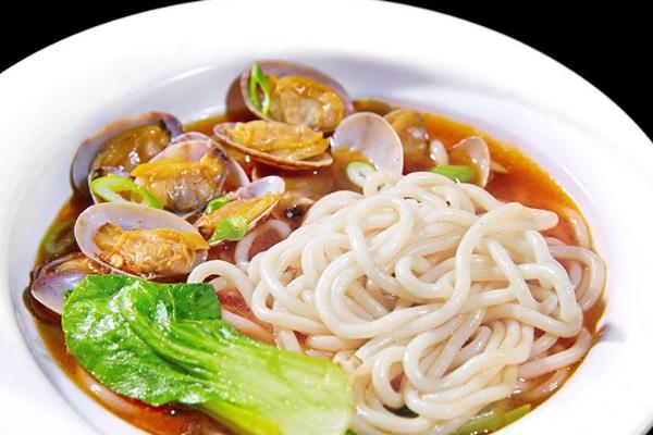 老街哪里的花甲粉最好吃,特色美食小吃锡纸花甲粉