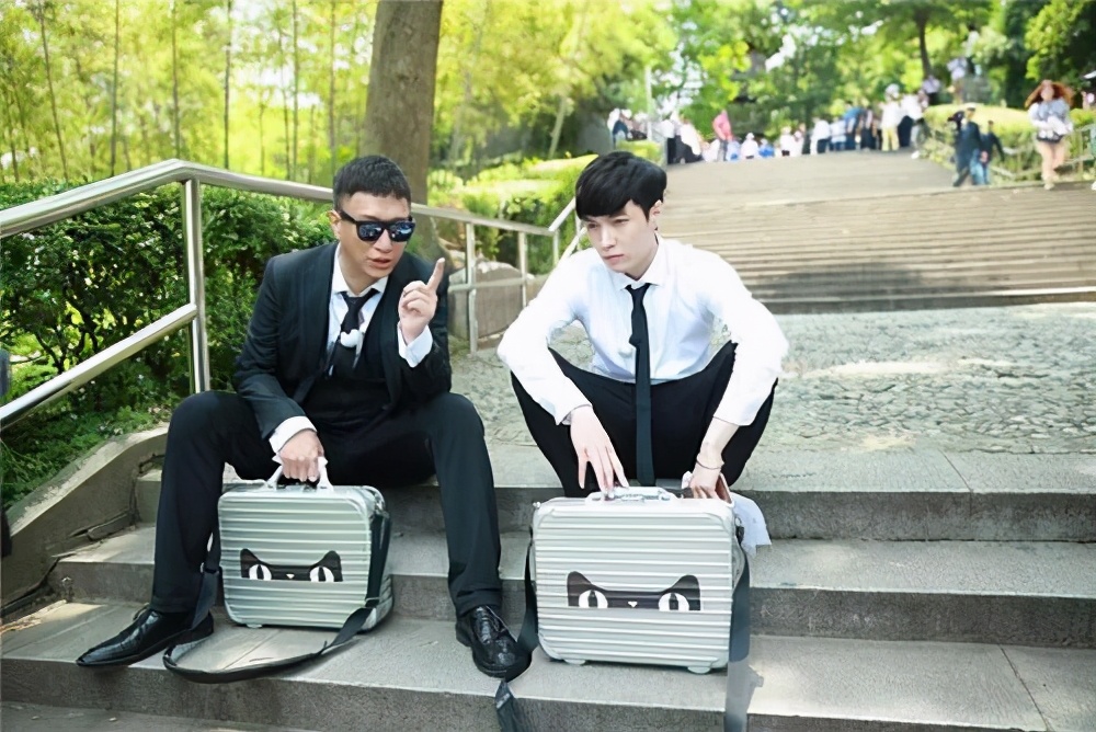 张艺兴百龄坛代言视频,百龄坛张艺兴限量版