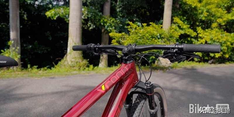 迪卡侬xc900对比st900,迪卡侬xc120和美利达挑战者900