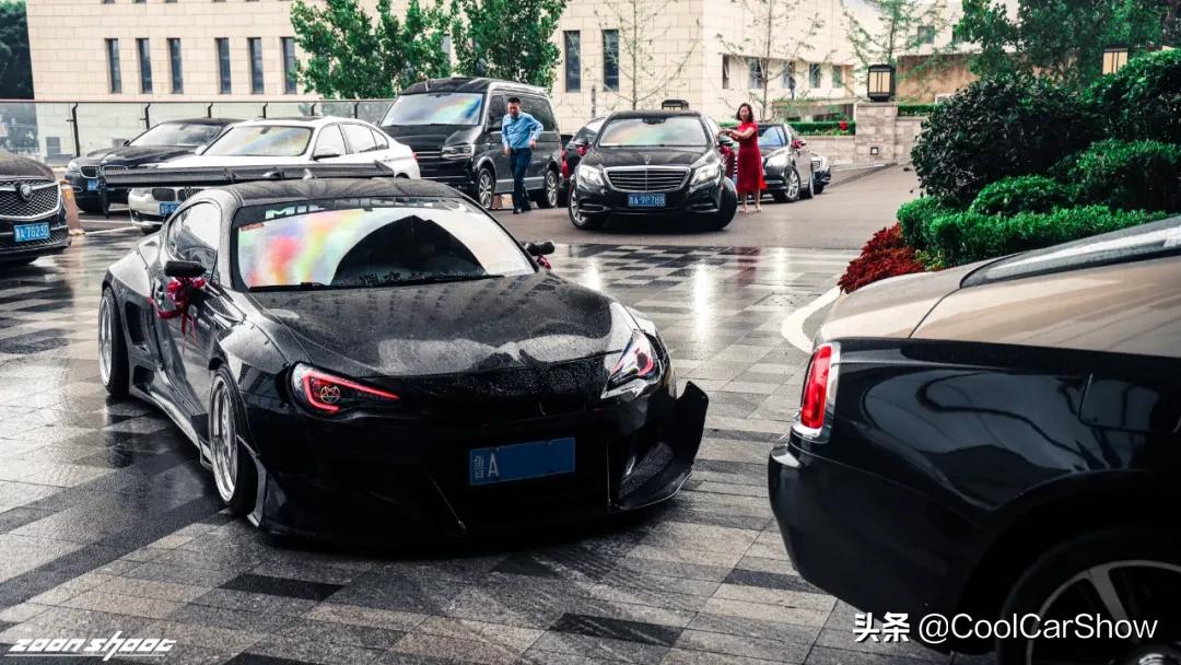 小伙爆改bj80,丰田86手动挡爆改