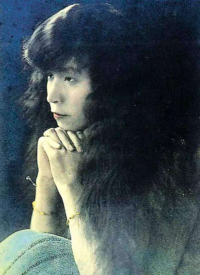 张爱玲文笔有多厉害,张爱玲英文水准