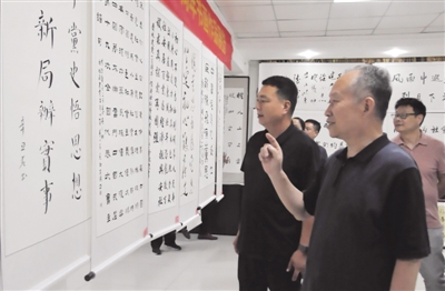 高擎党旗筑牢警魂,保安党建工作简报