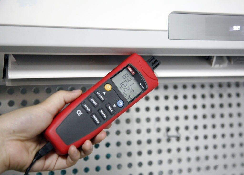 一拖一风管机与柜式空调比较,风管机和挂机有什么区别呢