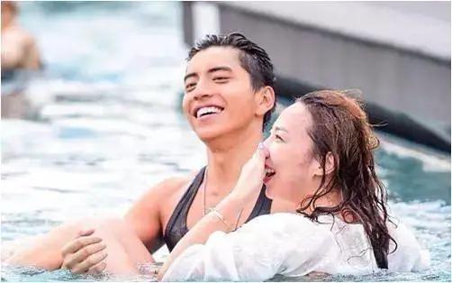 今夕有你丨99元双人票限时抢！免费写真、缘分墙、潮人趴…七夕来狂欢水世界占领你的主场