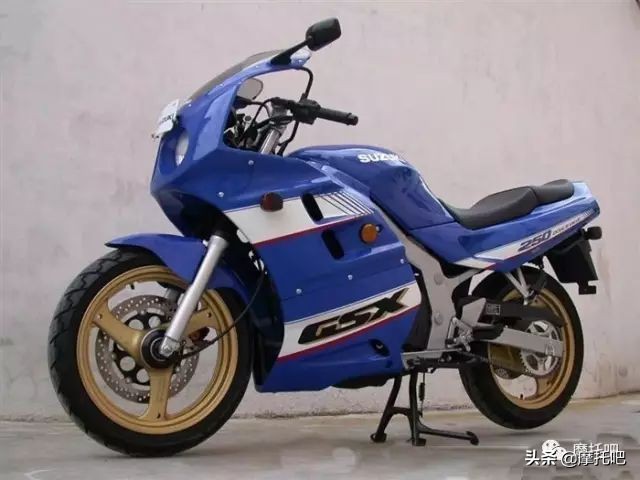 这些曾风靡国内市场的摩托车，有一半你都没骑过丨回顾