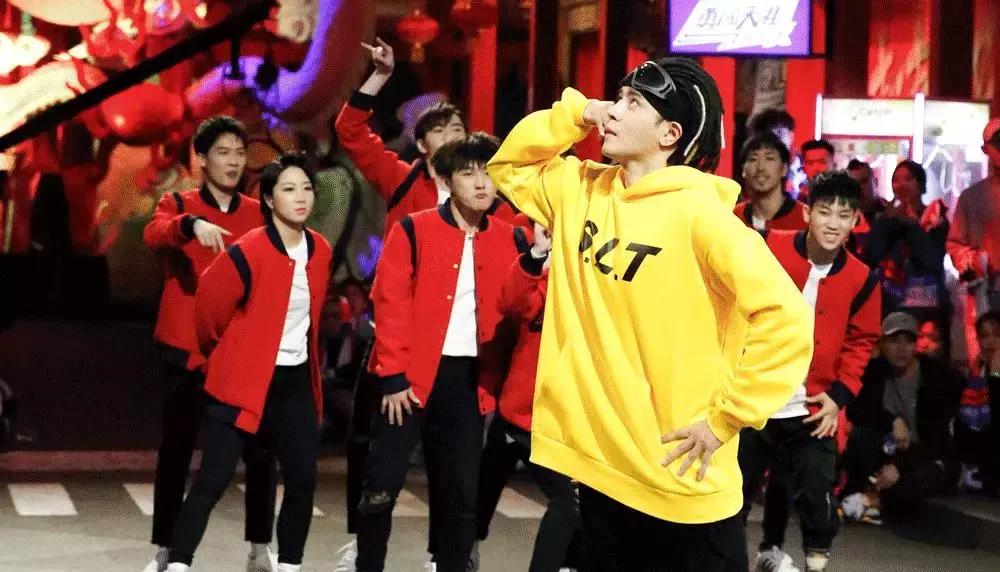 易烊千玺被低估，罗志祥黑暗十年：坚持，比努力更可怕