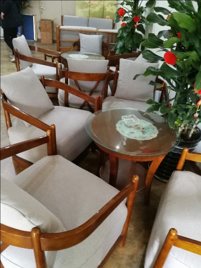 疫情期间，家里，公司里皮沙发布艺沙发需要维修翻新的