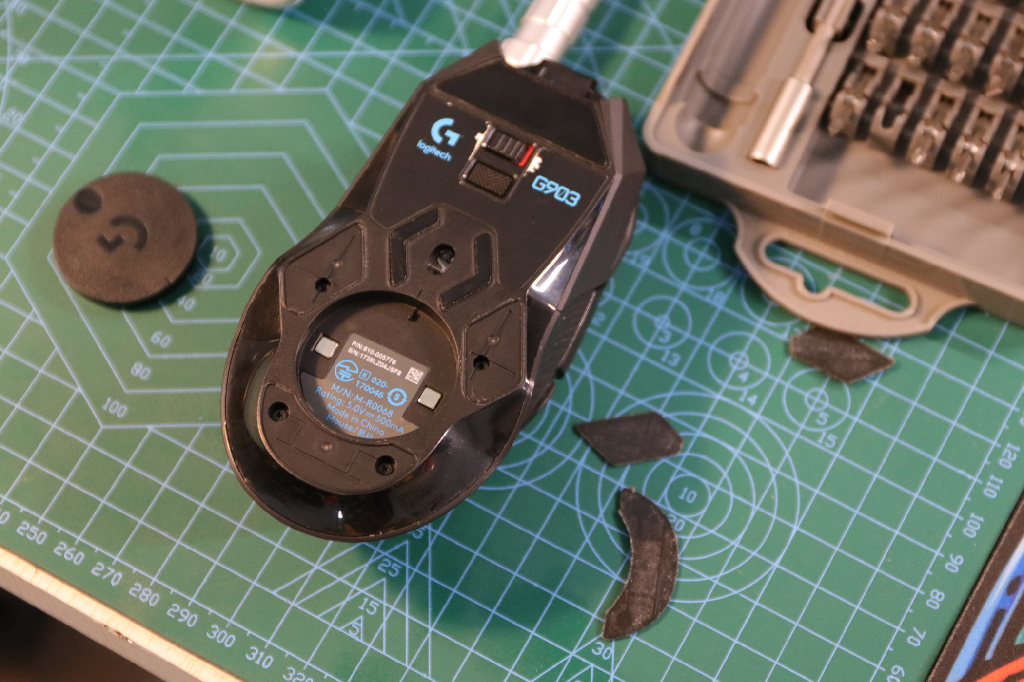 罗技无线游戏鼠标g304和g903,罗技g903鼠标拆卸教程