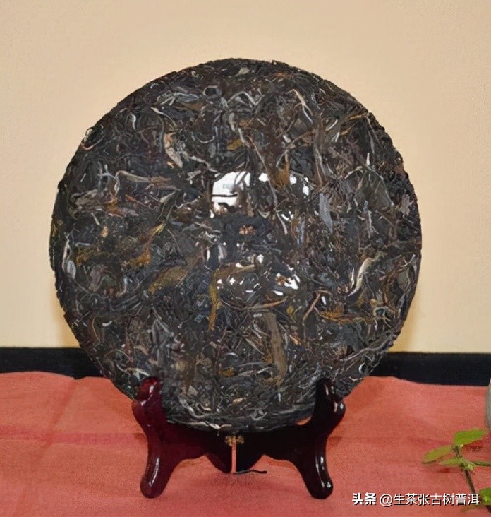 冰岛古树普洱茶台地茶区别,云南普洱茶古树与台地分布