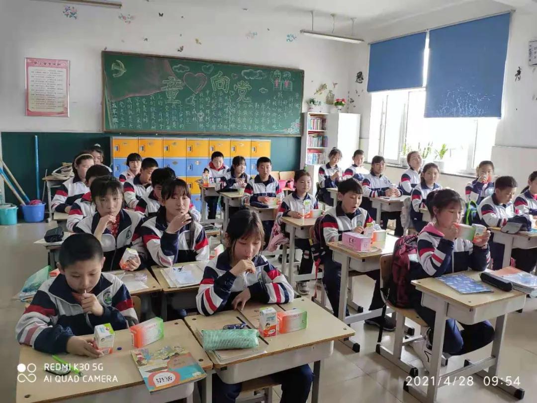 我为群众办实事捐资助学暖民心,我为群众办实事爱心助学暖童心