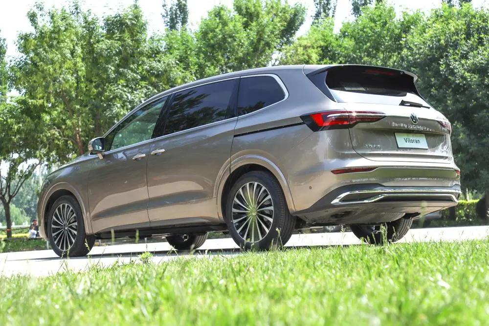 诚意之作试驾新款上汽大众威然,最新款的上汽大众威然mpv