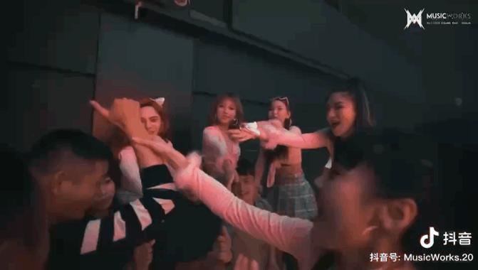 网红酒吧蹦迪卡点,极致氛围网红酒吧