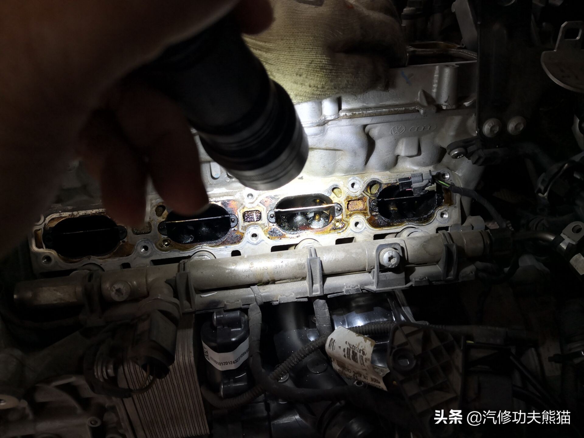 奥迪为何不能解决发动机烧机油,奥迪q5lea888三代发动机烧机油么