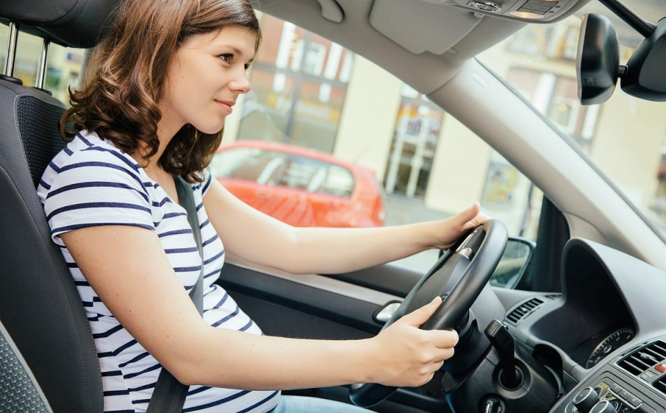 怀孕后孕妈3件事很容易胎位不正,怀孕后孕妈频繁做这4件事