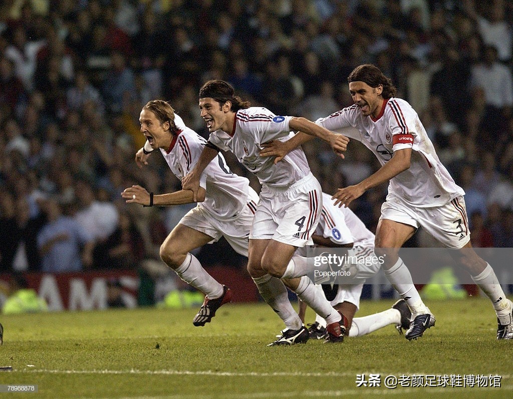 1600万欧的米兰左后卫，被伊布弄的身败名裂，退役半年当选副总理