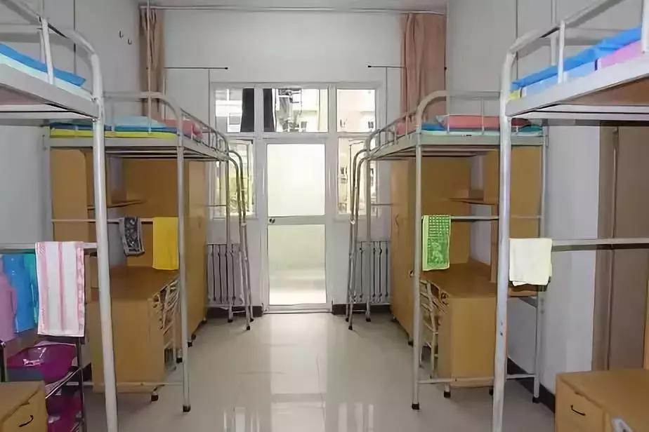 西安商贸科技技术学校宿舍,西安高新职业技术学院宿舍