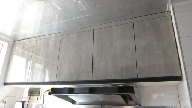 女子购买高档家具被骗,女子购买家具买到假