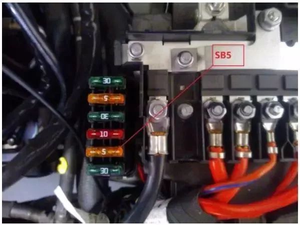 大众宝来雨刮器不动故障案例维修,上汽大众最新车型维修案例