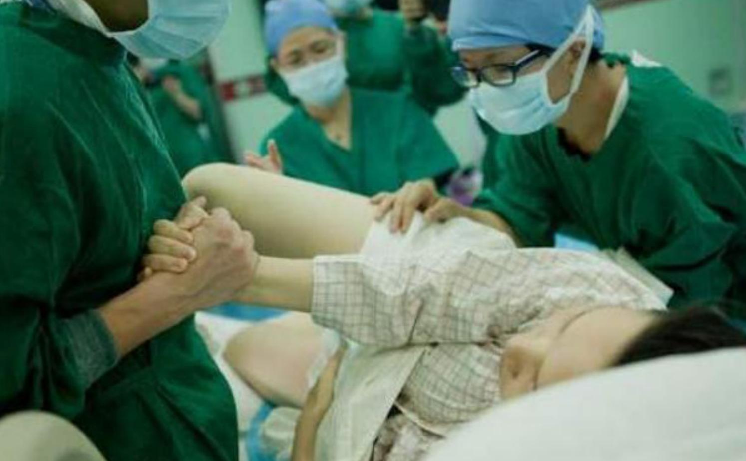 做阴超碰到男医生，过来人表示不堪回首，孕妈：孩子我不想要了