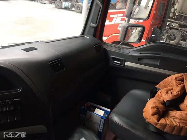 陕汽德龙天然气新m3000,陕汽重卡德龙x3000天然气