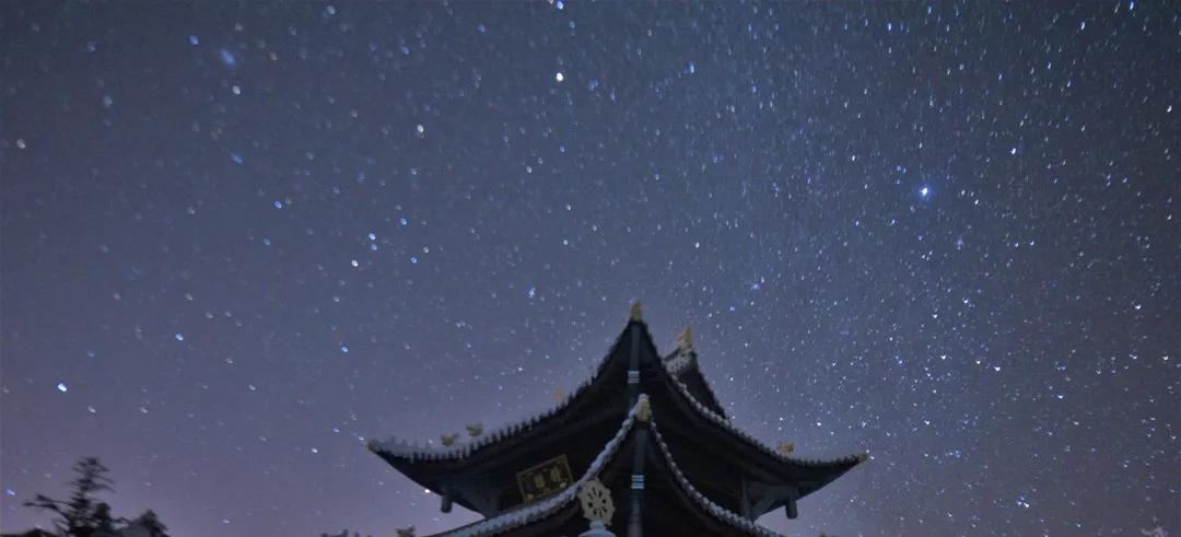 峨眉山金顶日月同辉高清大图,峨眉山日出云海彩虹风景