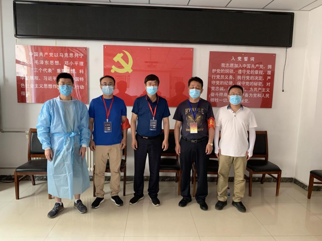 向一线抗疫工作者致敬视频泰安,向抗疫一线人员致敬感人视频