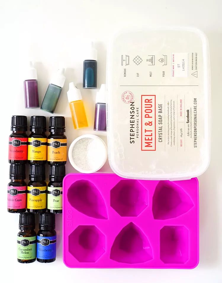 家里的肥皂头怎么重新利用,碎肥皂头怎么能融化做成一整块呢