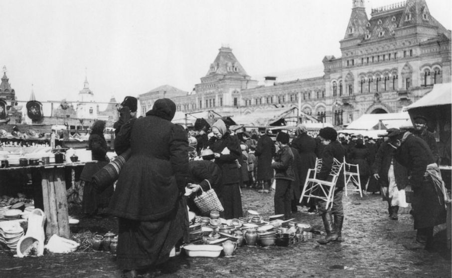 17岁抛夫弃子，一个用身体换金钱的*女妓**，凭什么有名有利？