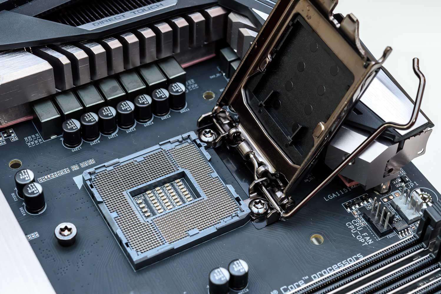 现在配电脑别再买intel这一代处理器了,真正智商检测U不是说说的