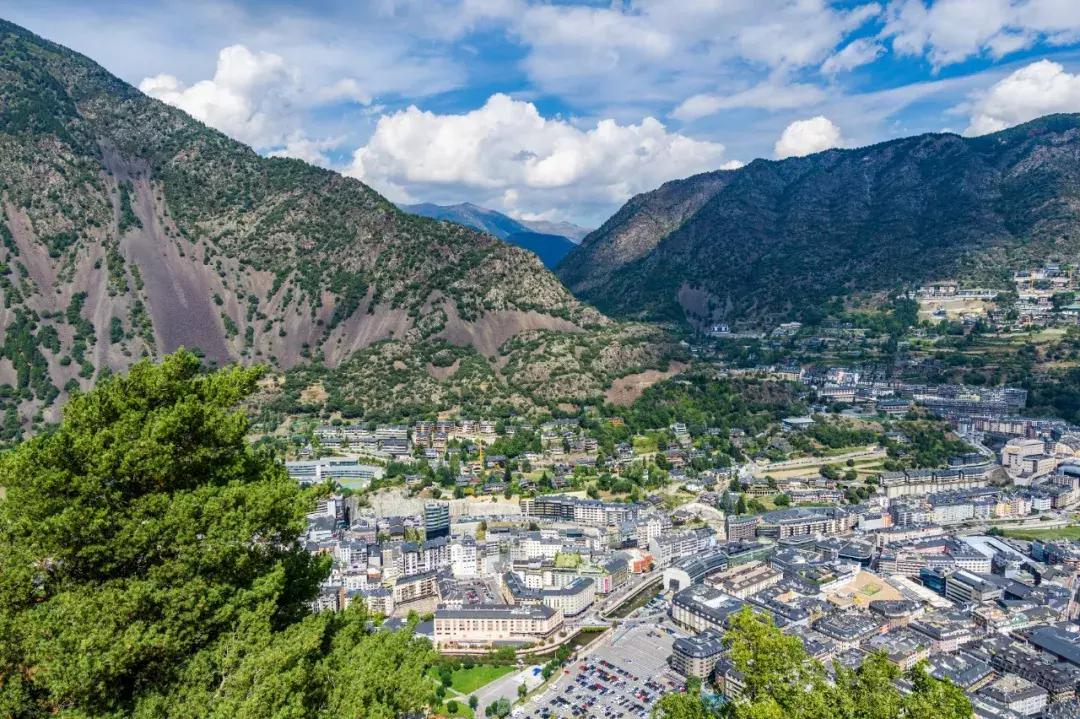 为什么微信很多人来自安道尔,微信定位安道尔