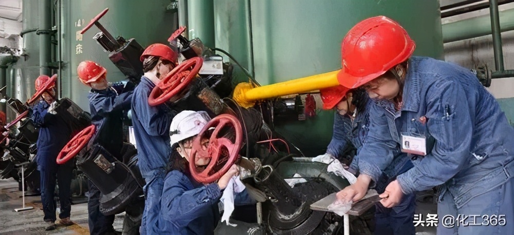 搞化学的是谁,搞化学的人以前叫什么