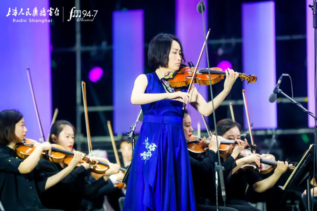 艺术赋能品质生活，提振城市消费信心。经典947辰山草地广播音乐节温暖收官