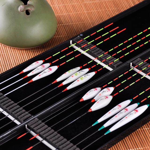 渔具店失业了！新发现一种“枪柄式”渔具，钓友少抽两包烟就能买