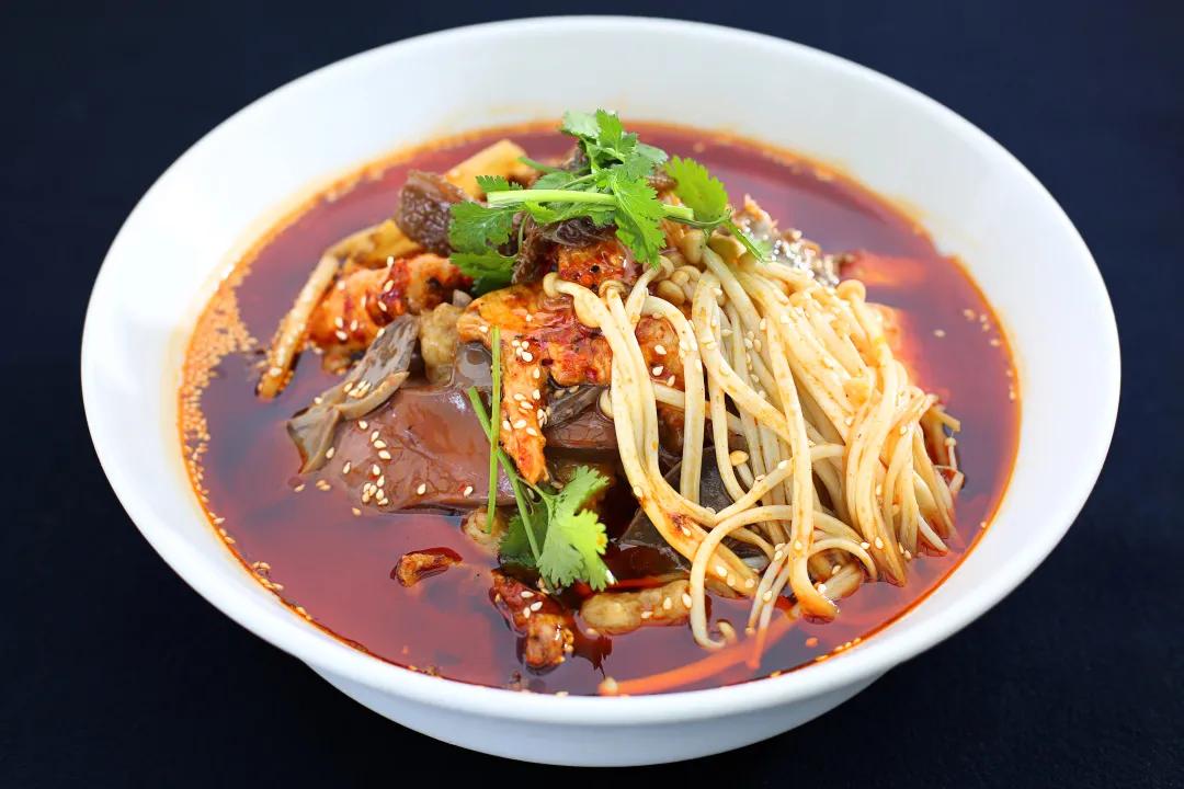 冒菜火锅麻辣烫钵钵鸡有什么区别,冒菜火锅和麻辣烫有什么区别