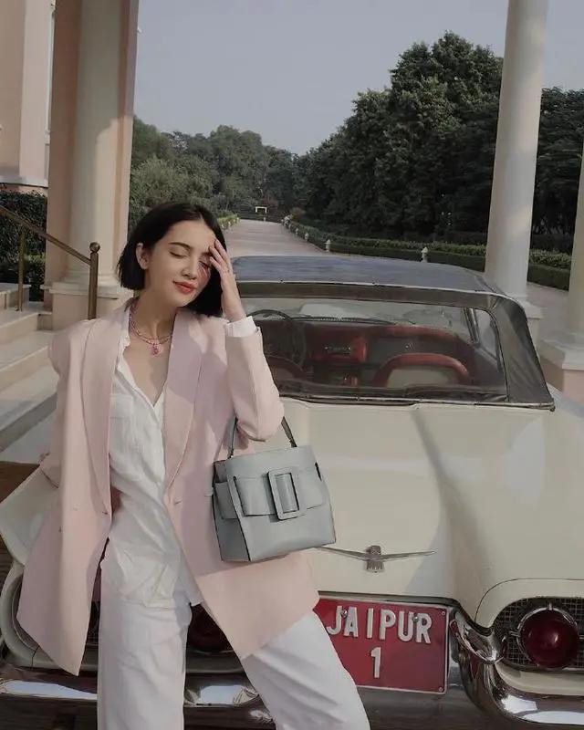 还在追韩系fashion？我已经掉入了泰妹Lisa的坑