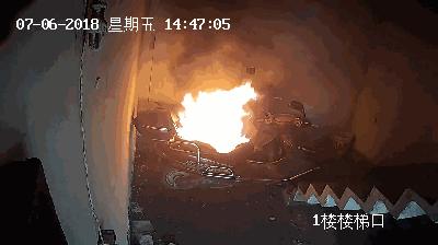 新闻电动车爆炸什么原因,电动车起火爆炸发生事故视频