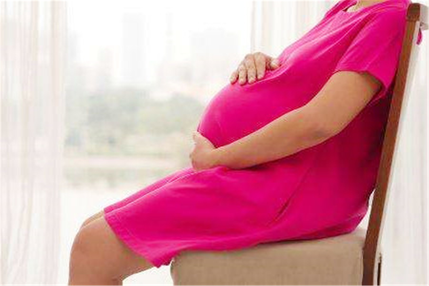 孕期“耻骨”疼到坐也不是站也不是？这五类孕妇，要尤其注意